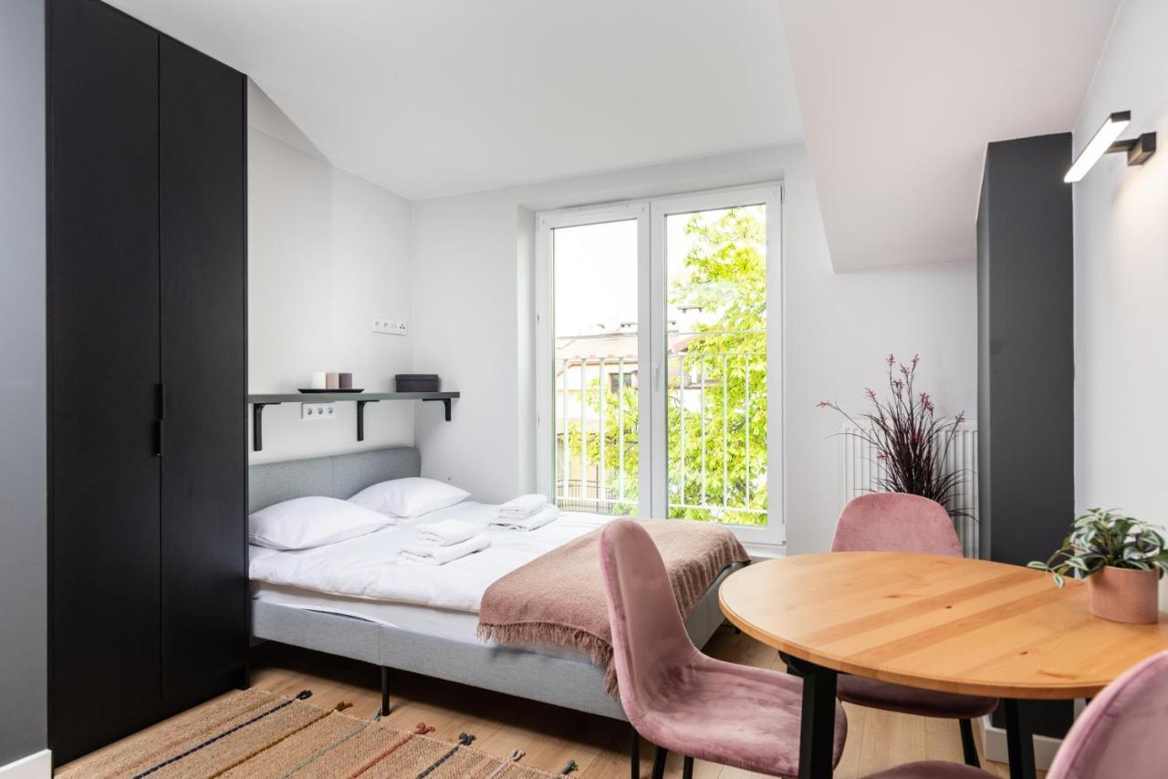 Smart Apartments - Old Town & Main Train Station - By Upstairs Kraków Zewnętrze zdjęcie