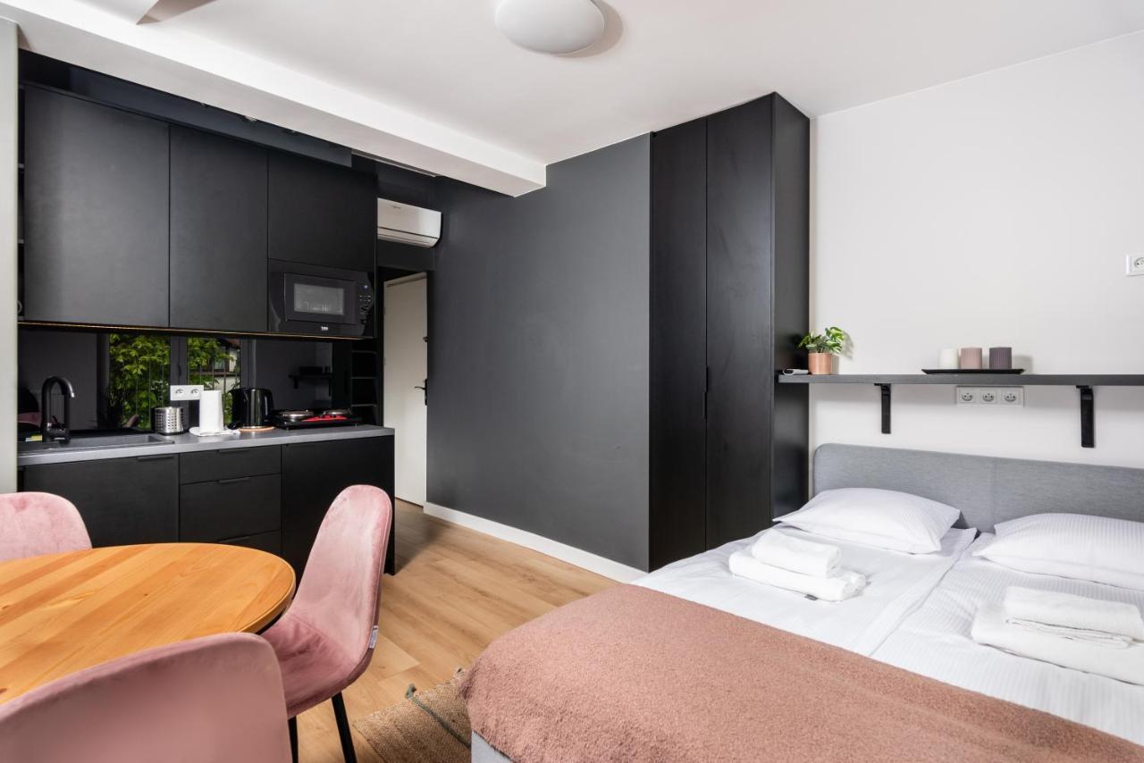 Smart Apartments - Old Town & Main Train Station - By Upstairs Kraków Zewnętrze zdjęcie